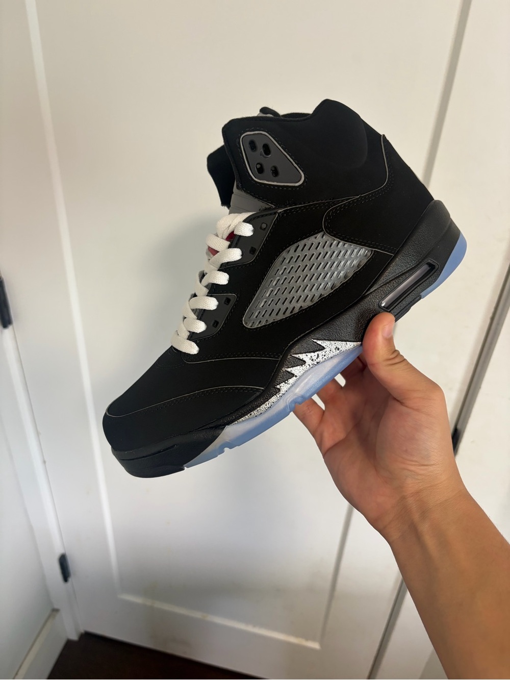 Jordan 5 black metallic